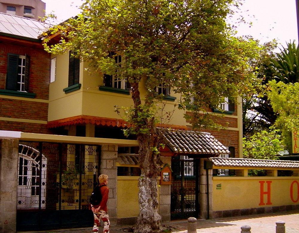 Hotel Cayman Quito Exterior photo